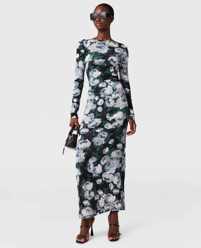 Långärmad midiklänning i mesh med blommönster Långärmad midiklänning i mesh med blommönster