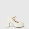 Mary Janes med lackklack Mary Janes med lackklack