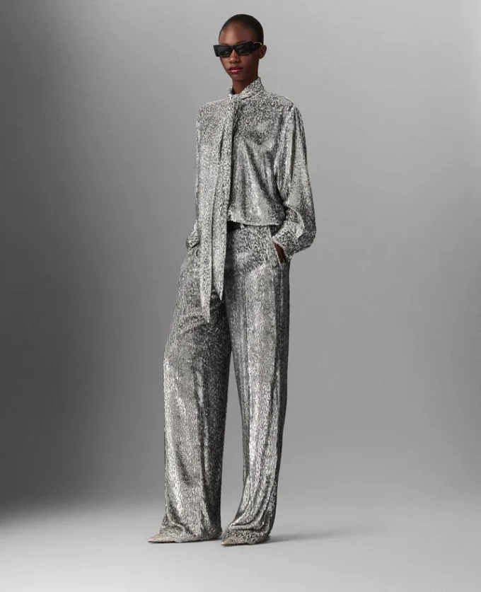 Metallic Velvet Tie-Nneck Shirt Metallic Velvet Tie-Nneck Shirt