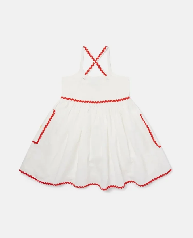 Ängelsvansbroderad ärmlös klänning Ängelsvansbroderad ärmlös klänning