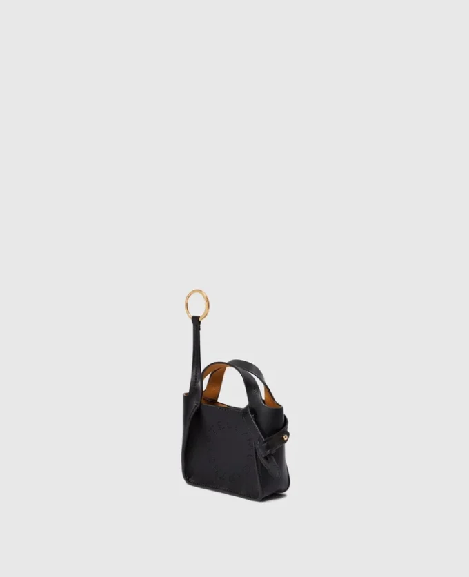 Nyckelring med logotyp och AirPods-fodral Nyckelring med logotyp och AirPods-fodral