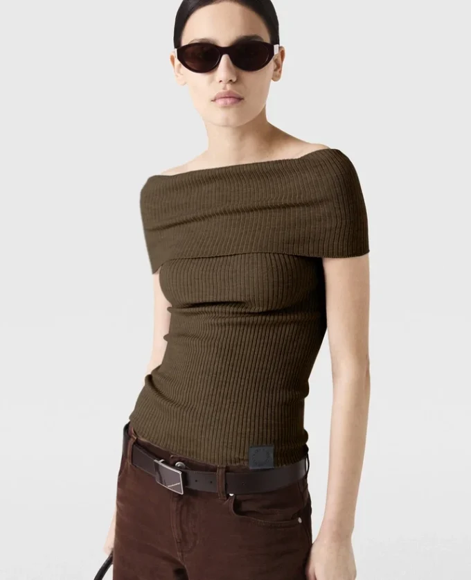 Off-shoulder-top Off-shoulder-top