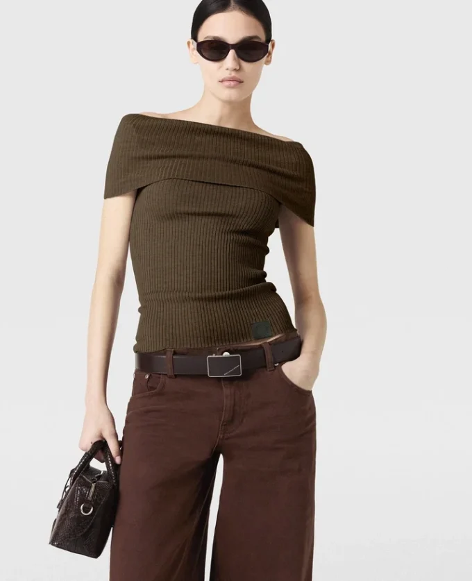 Off-shoulder-top Off-shoulder-top