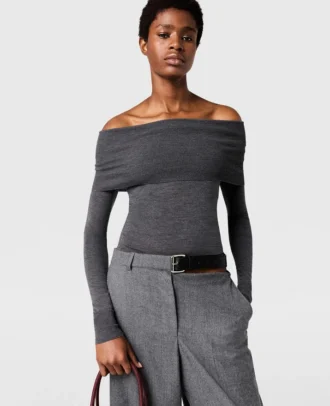 Off-shoulder-tröja med långa ärmar Off-shoulder-tröja med långa ärmar