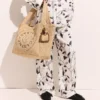 Oversized byxor med körsbärsmönster Oversized byxor med körsbärsmönster