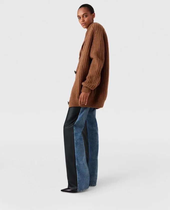 Oversized ribbad V-ringad kofta Oversized ribbad V-ringad kofta