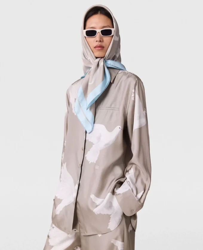 Oversized skjorta med duvtryck Oversized skjorta med duvtryck