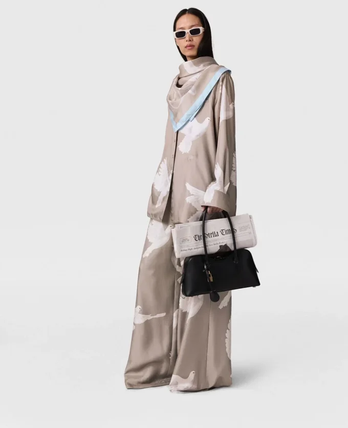 Oversized skjorta med duvtryck Oversized skjorta med duvtryck