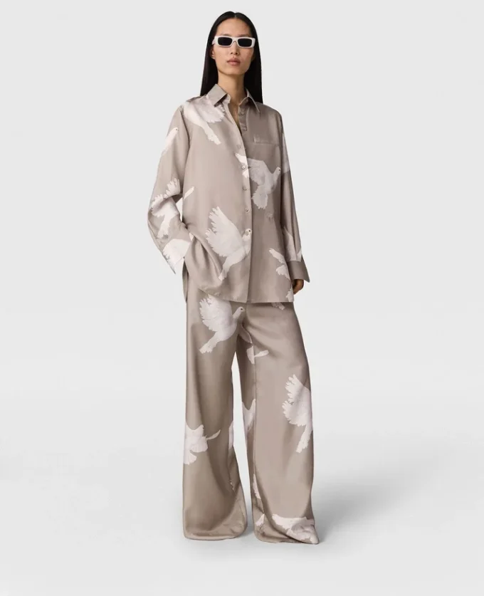 Oversized skjorta med duvtryck Oversized skjorta med duvtryck