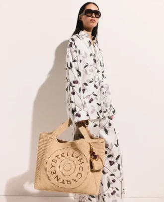 Oversized skjorta med körsbärsmönster