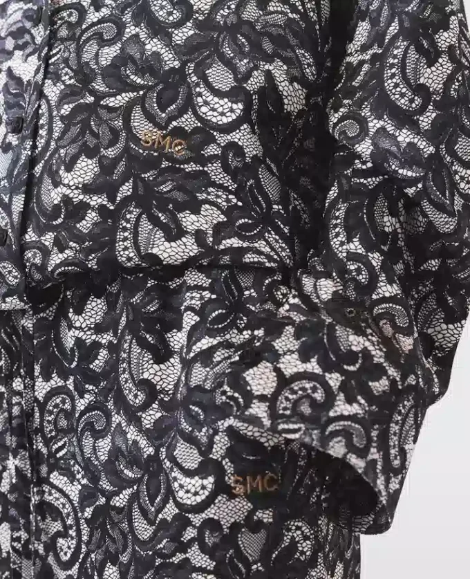 Oversized skjorta med spetsmönster
