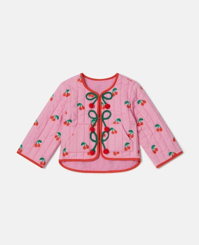 Quiltad jacka med körsbärsmönster Quiltad jacka med körsbärsmönster