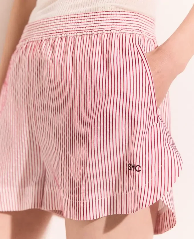 Randiga shorts med resår Randiga shorts med resår