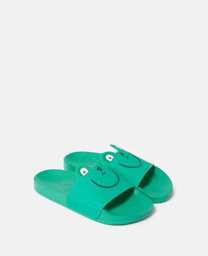 Sandaler med grodmotiv