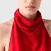Satintopp med halterneck Satintopp med halterneck