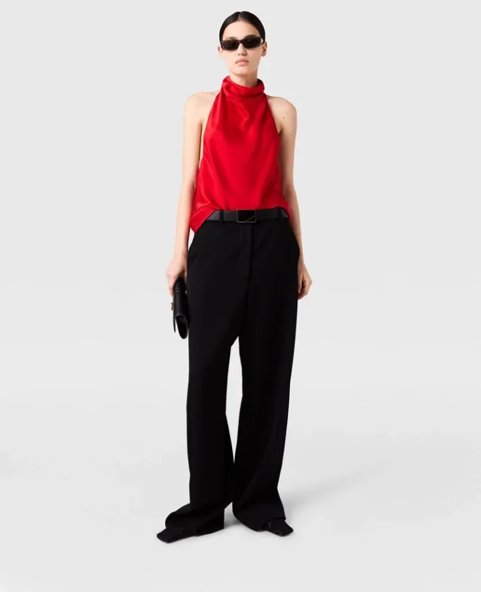 Satintopp med halterneck Satintopp med halterneck