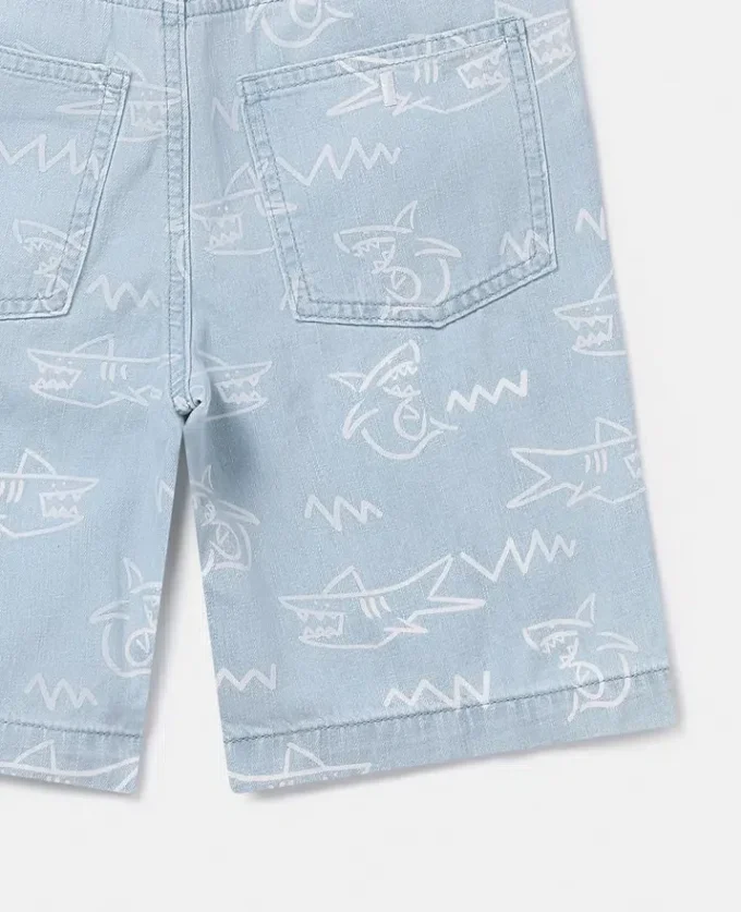 Shorts i denim med hajtryck Shorts i denim med hajtryck