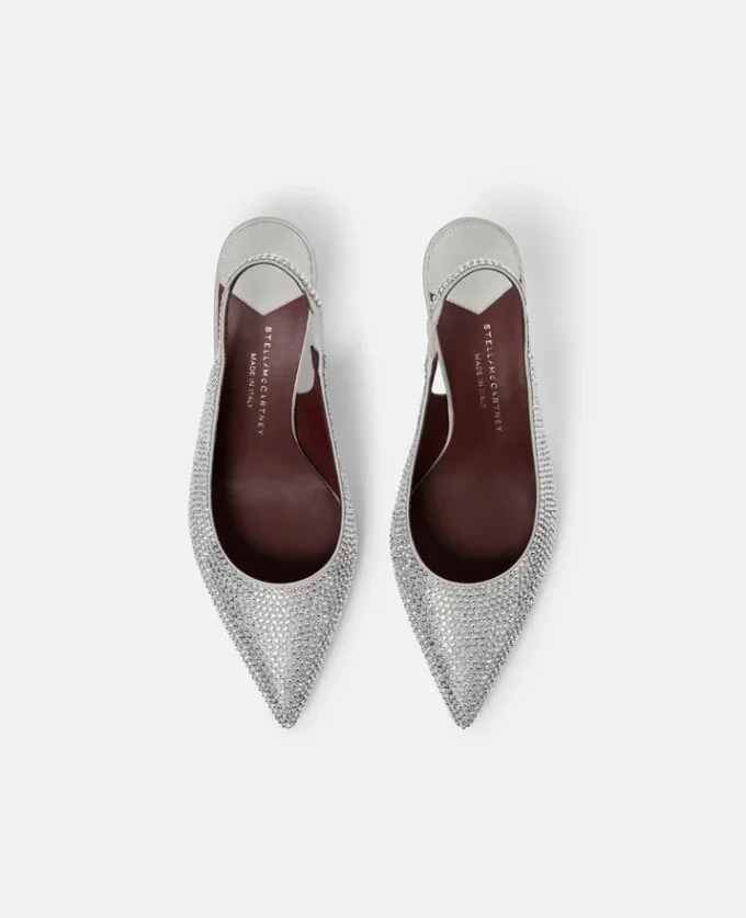 Slingbacks med kristallprydda kitten heels Slingbacks med kristallprydda kitten heels