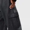 Slouchy cargobyxor med paneler Slouchy cargobyxor med paneler