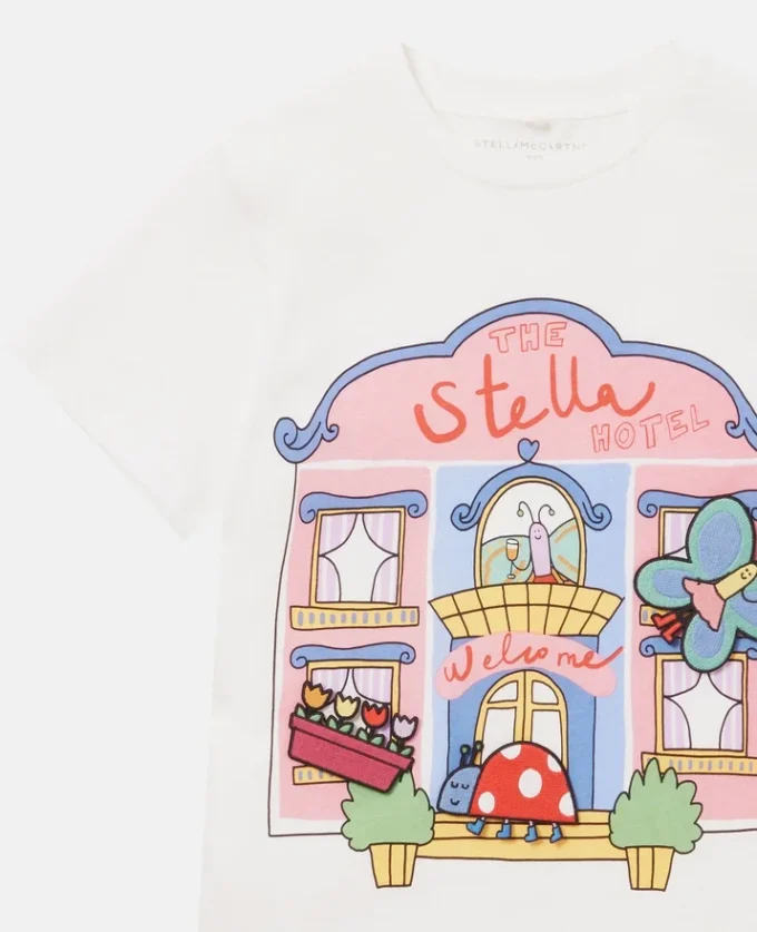 Stella Hotel Graphic T-shirt Stella Hotel Graphic T-shirt