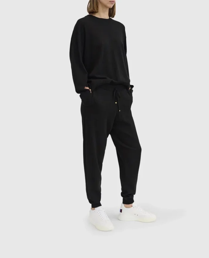 Medelhögt skurna, avsmalnande sweatpants