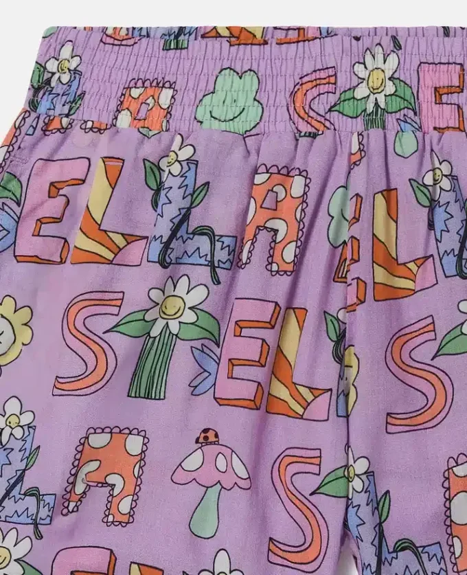 Stella Woodland elastiska shorts med bokstäver