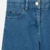 Stretch-denimshorts med fransade hjärtlapper