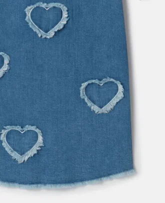Stretchdenimklänning med fransade hjärtapatchar