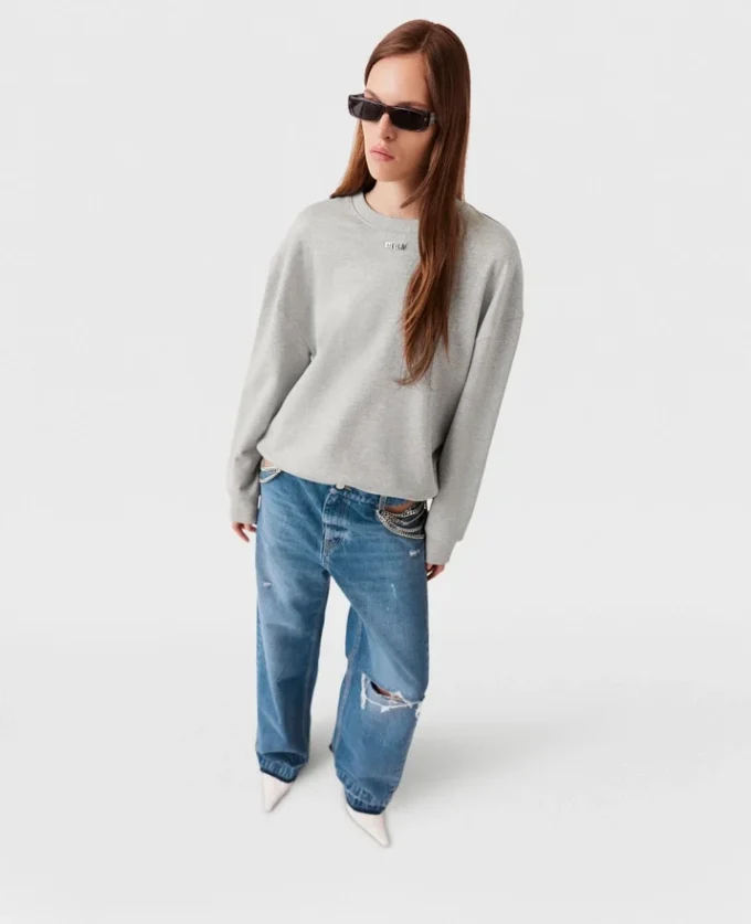 Sweatshirt med logotypsmycke Sweatshirt med logotypsmycke