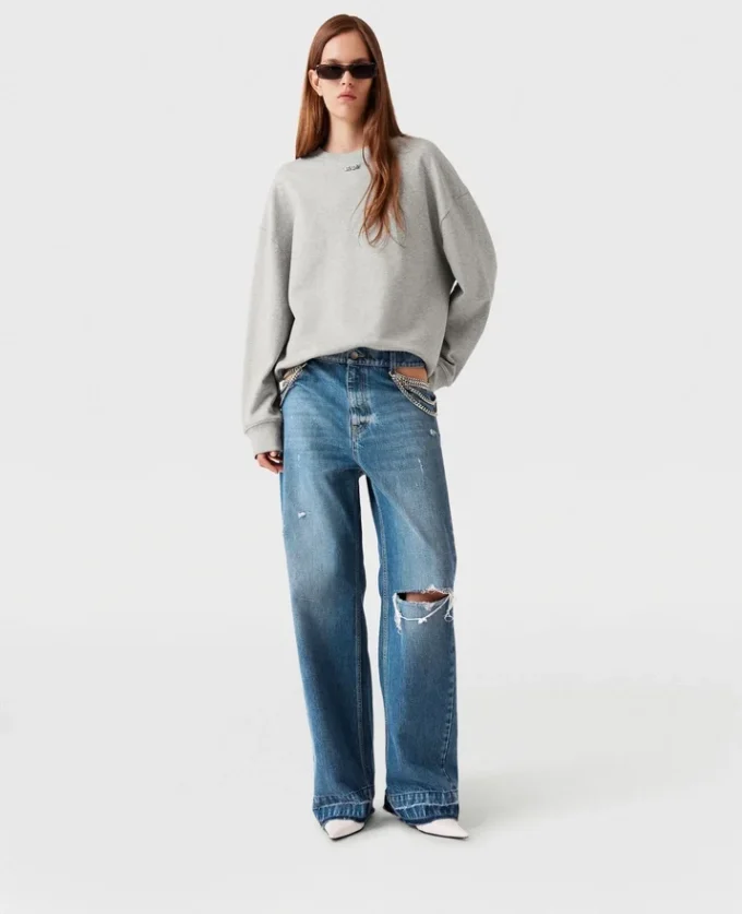 Sweatshirt med logotypsmycke Sweatshirt med logotypsmycke
