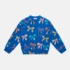 Sweatshirt med rund hals och rosetttryck