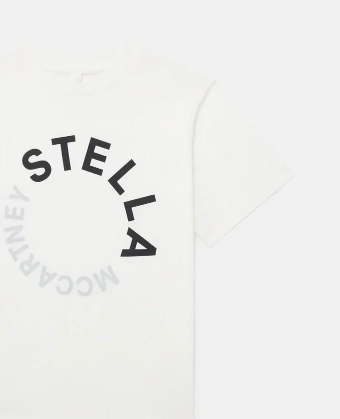 T-shirt med logotyp och grafiskt tryck T-shirt med logotyp och grafiskt tryck