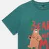 T-shirt med motivet ”Bear With Me” T-shirt med motivet ”Bear With Me”