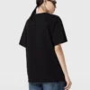T-shirt med rund hals och broderad logotyp T-shirt med rund hals och broderad logotyp