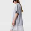 T-shirtklänning med spetsinsatser T-shirtklänning med spetsinsatser