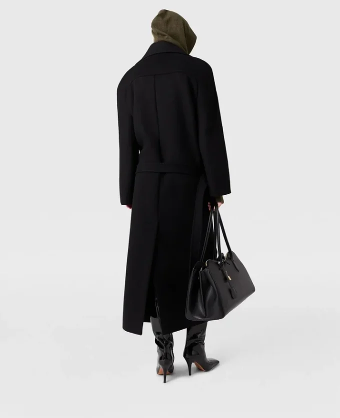Trenchcoat med bälte och tonad spänne