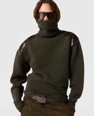 Turtleneck-tröja med ormpanel