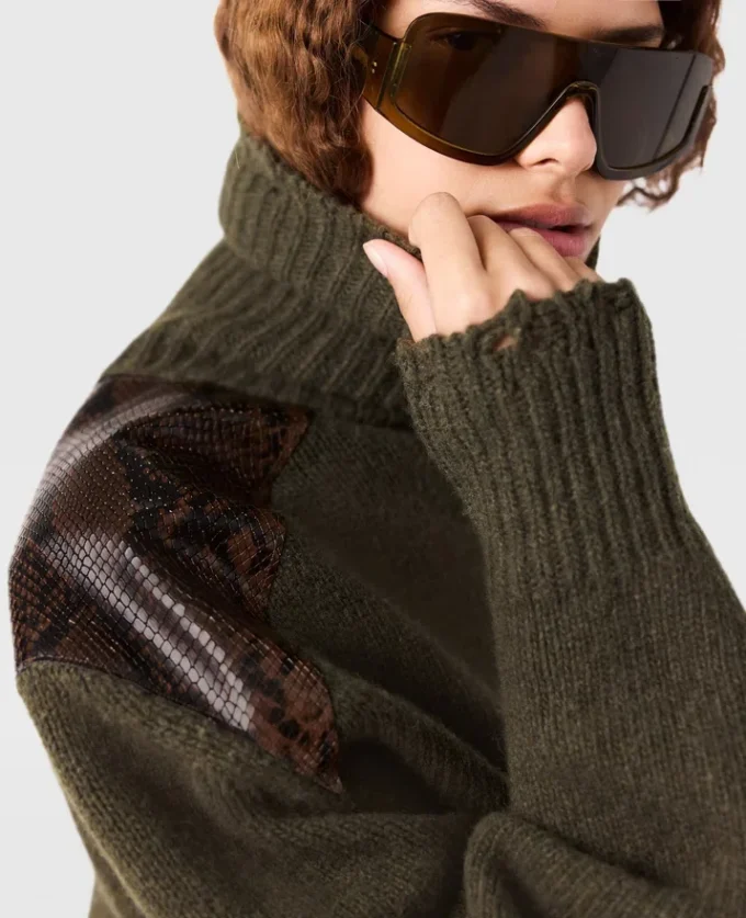 Turtleneck-tröja med ormpanel Turtleneck-tröja med ormpanel