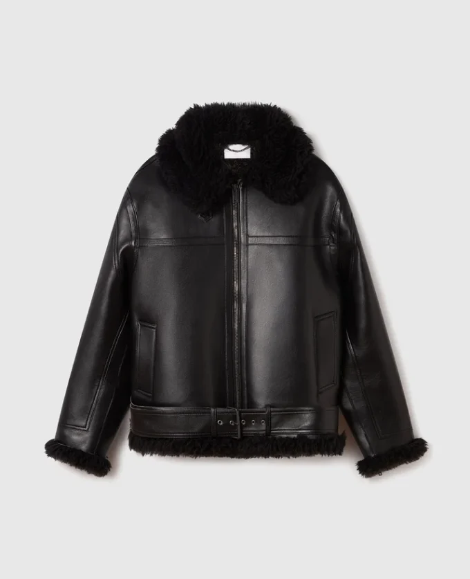 Vegansk jacka med bälte i shearling Vegansk jacka med bälte i shearling