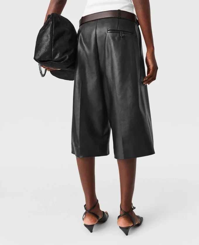 Veganska bermuda-shorts med vida ben